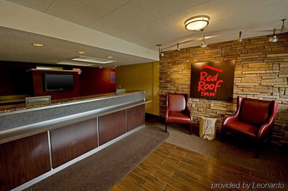 Red Roof Inn Louisville Fair And Expo Экстерьер фото